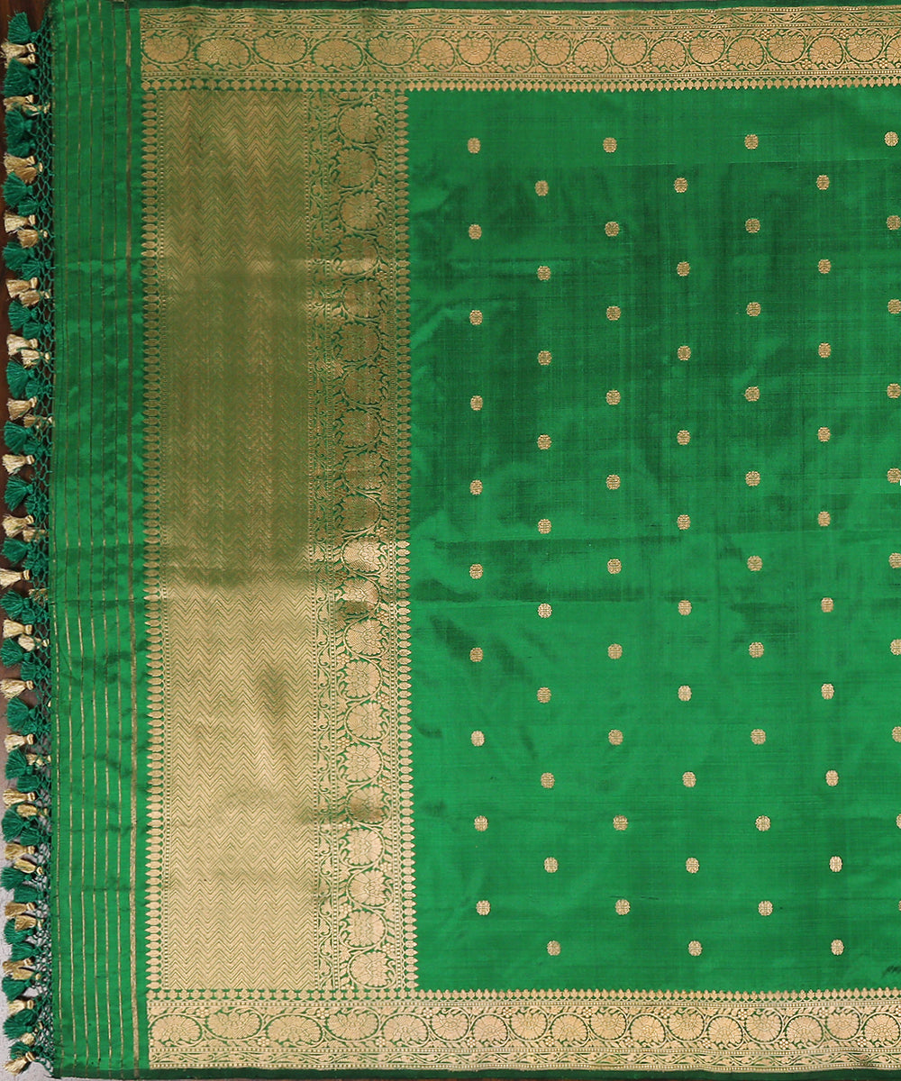 Green_Handloom_Pure_Katan_Silk_Banarasi_Dupatta_With_Kadhwa_Booti_WeaverStory_02