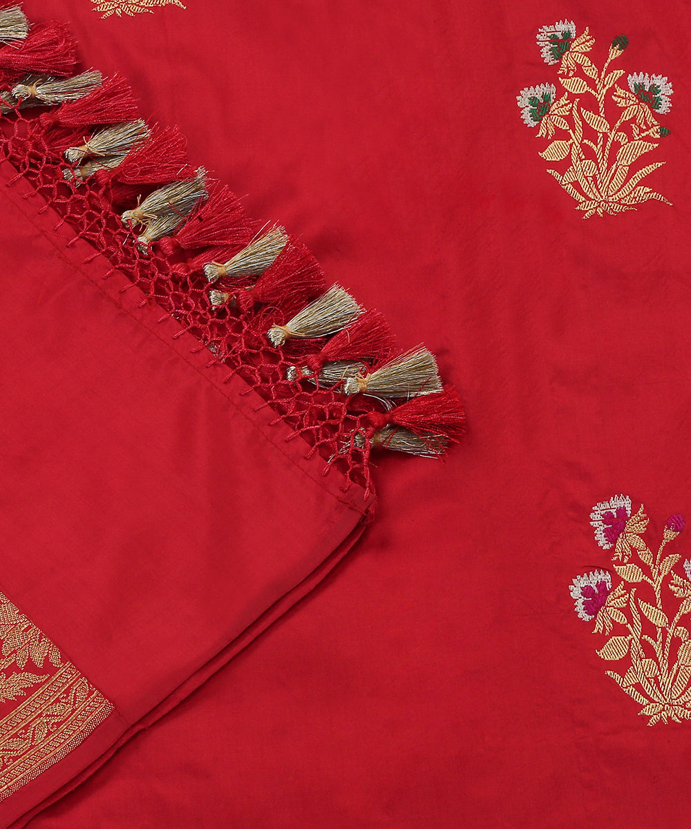 Handloom_Pink_And_Red_Dual_Tone_Pure_Katan_Silk_Banarasi_Dupatta_With_Kadhwa_Mughal_Boota_WeaverStory_04