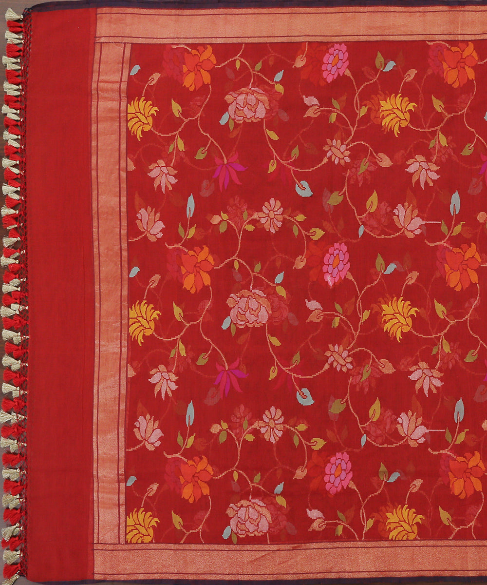 Handloom_Red_Pure_Zari_Handspun_Cotton_Jamdani_Banarasi_Dupatta_WeaverStory_02