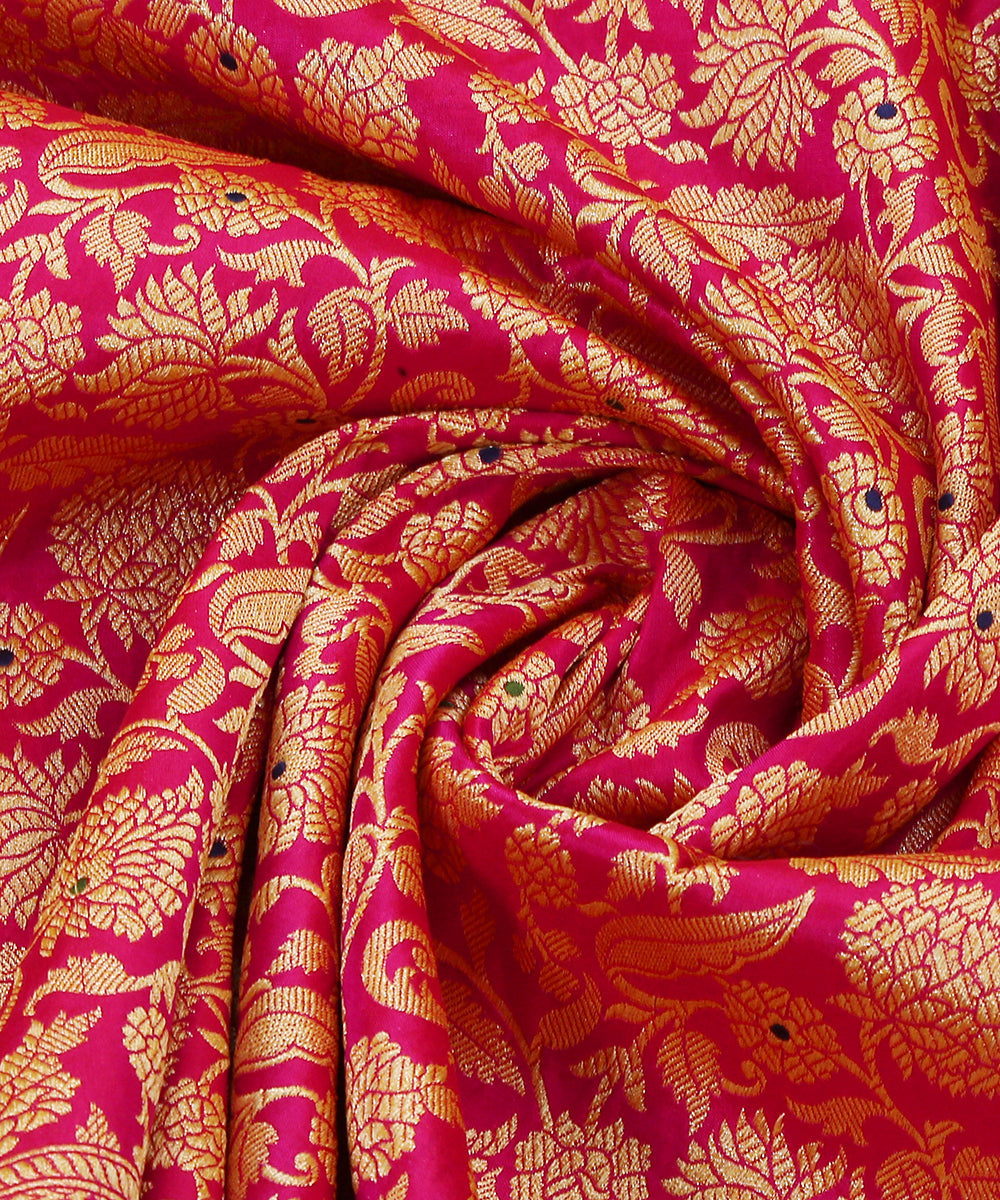 Handloom_Hot_Pink_Pure_Katan_Silk_Banarasi_Dupatta_With_Meenakari_Jaal_WeaverStory_05