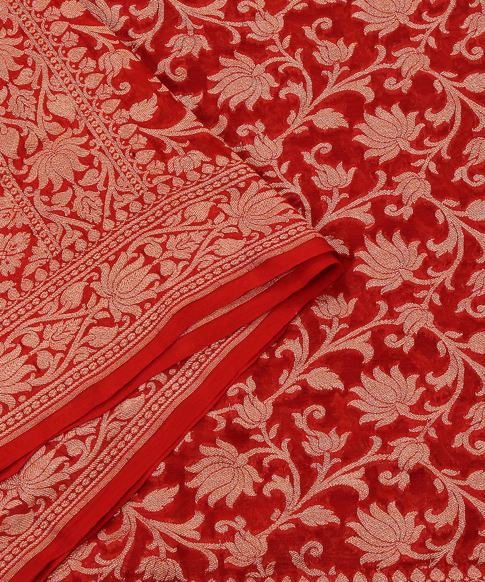 Handloom_Red_Banarasi_Georgette_Dupatta_With_Cutwork_Floral_Jaal_WeaverStory_04