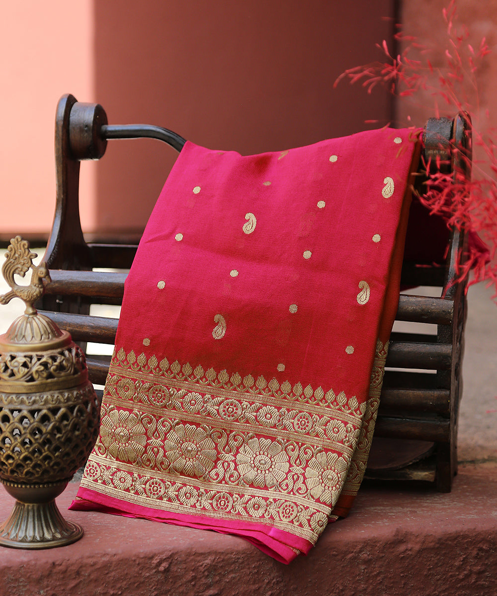Handloom_Pink_Banarasi_Georgette_Dupatta_With_Paisley_Booti_And_Kadhwa_Border_WeaverStory_01