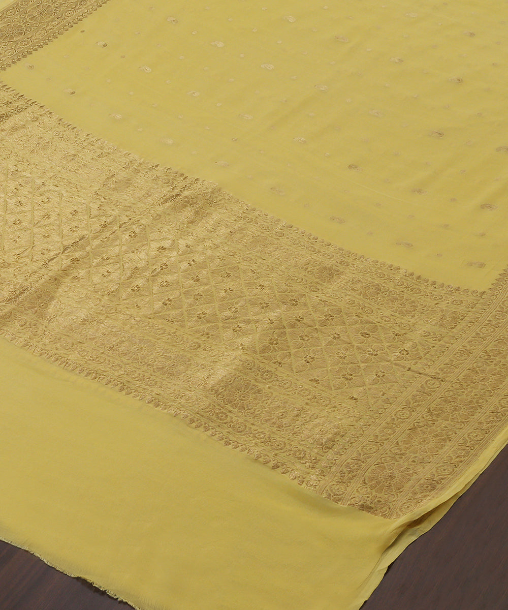 Yellow_Handloom_Banarasi_Georgette_Dupatta_With_Paisley_Booti_And_Kadhwa_Border_WeaverStory_03