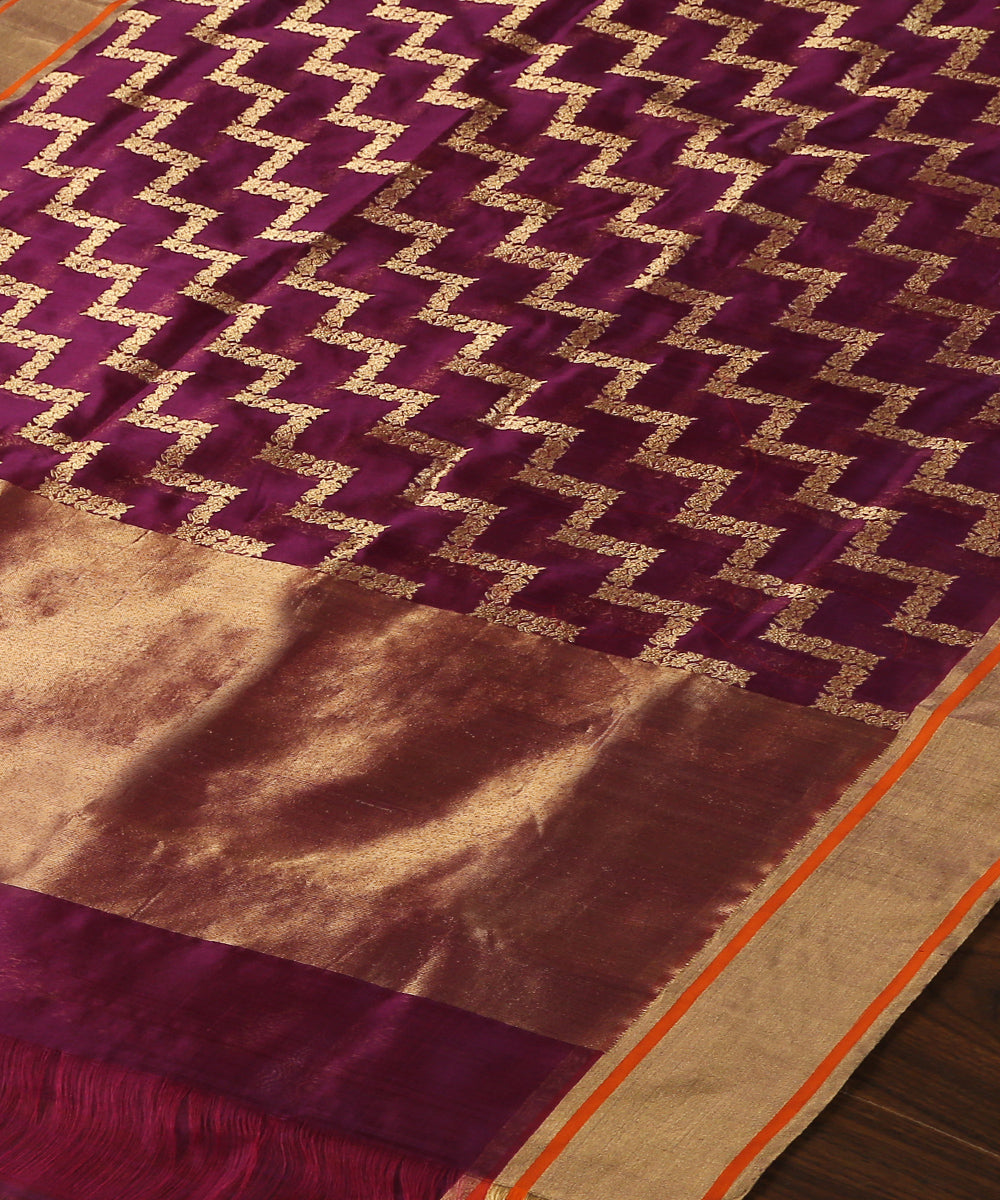 Dark_Purple_Tone_Handloom_Pure_Chanderi_Silk_Dupatta_With_All_Over_Zari_Jaal_WeaverStory_03
