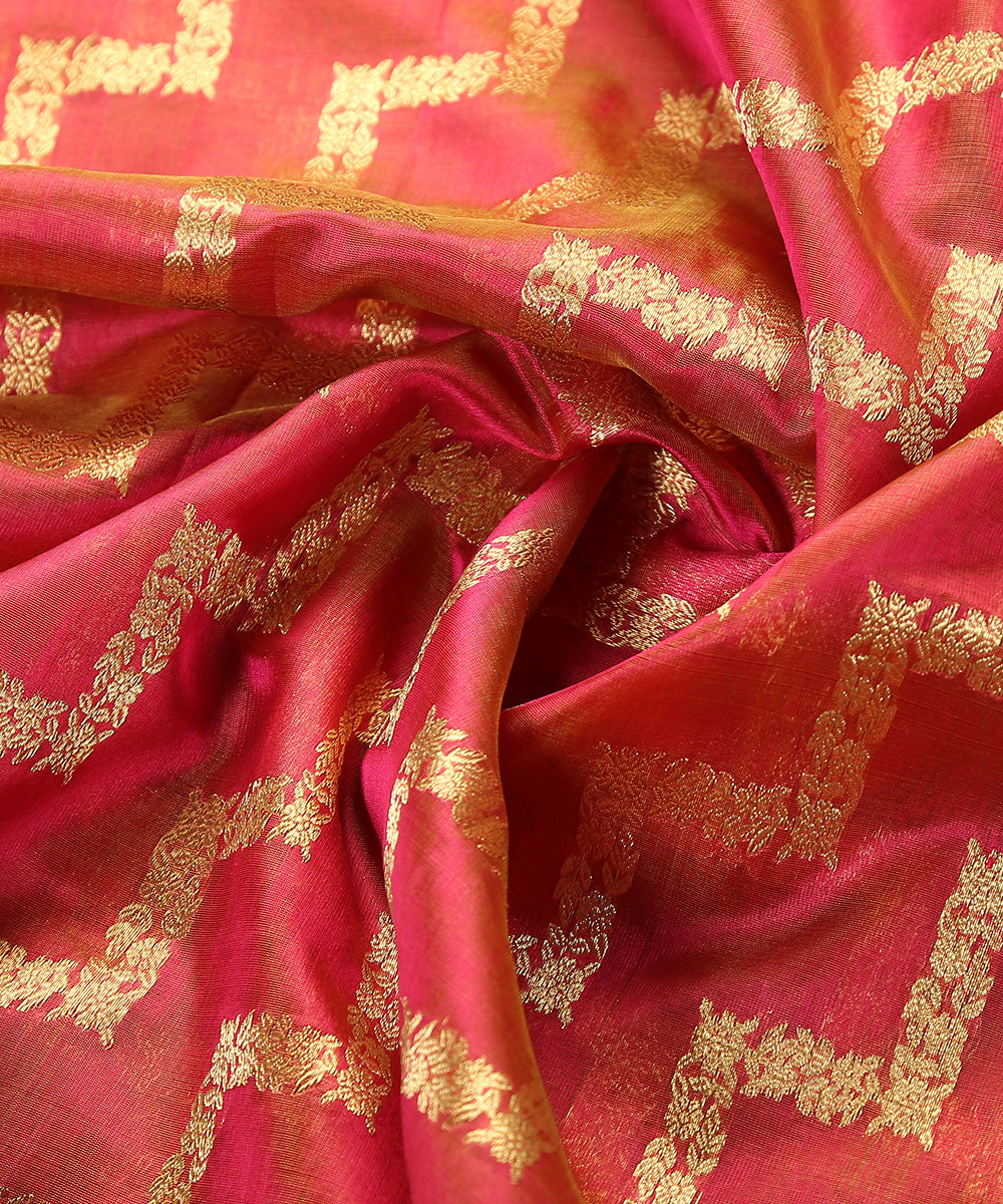 Handloom_Pink_And_Green_Dual_Tone_Pure_Chanderi_Silk_Dupatta_With_All_Over_Zari_Jaal_WeaverStory_05