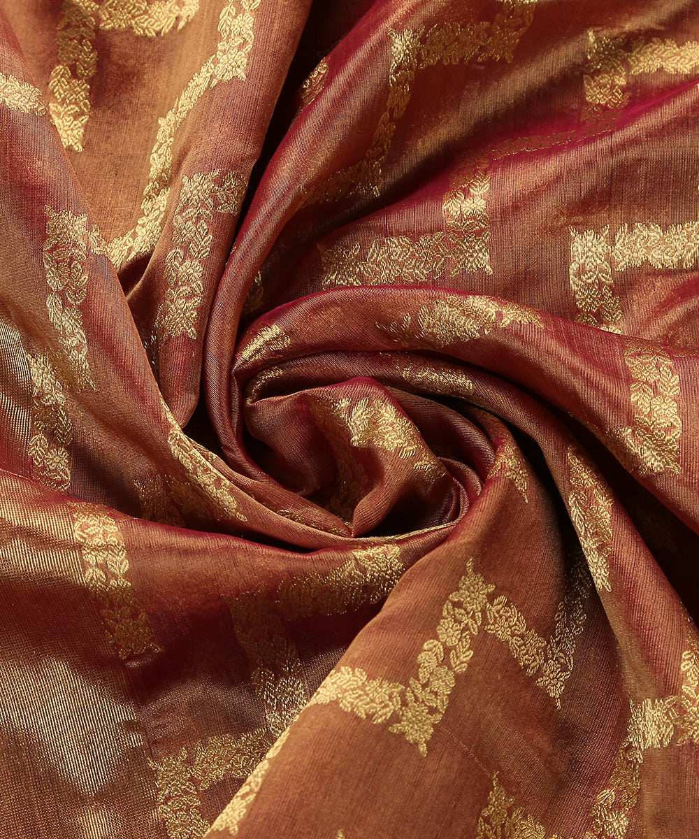 Handloom_Brown_And_Pink_Dual_Tone_Pure_Chanderi_Silk_Dupatta_With_All_Over_Zari_Jaal_WeaverStory_05