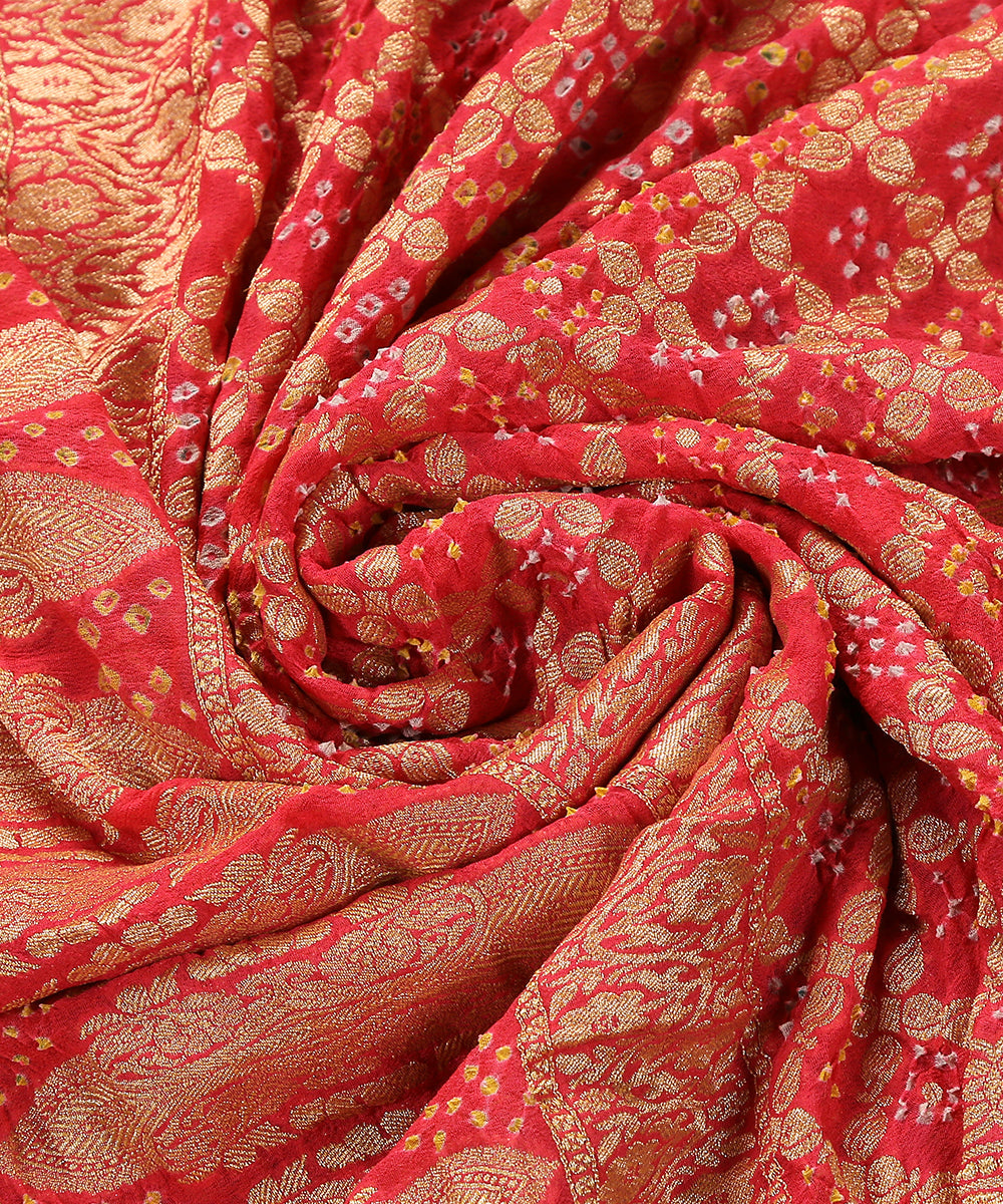 Handloom_Coral_Pink_Georgette_Banarasi_Bandhej_Dupatta_WeaverStory_05