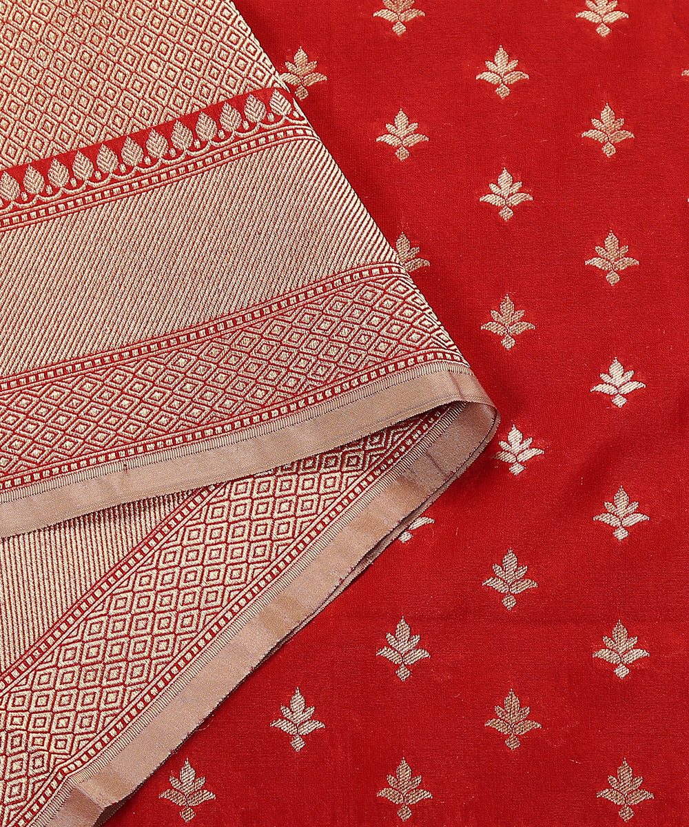 Red_Handloom_Pure_Katan_Georgette_Banarasi_Dupatta_With_Beige_Selvedge_WeaverStory_04