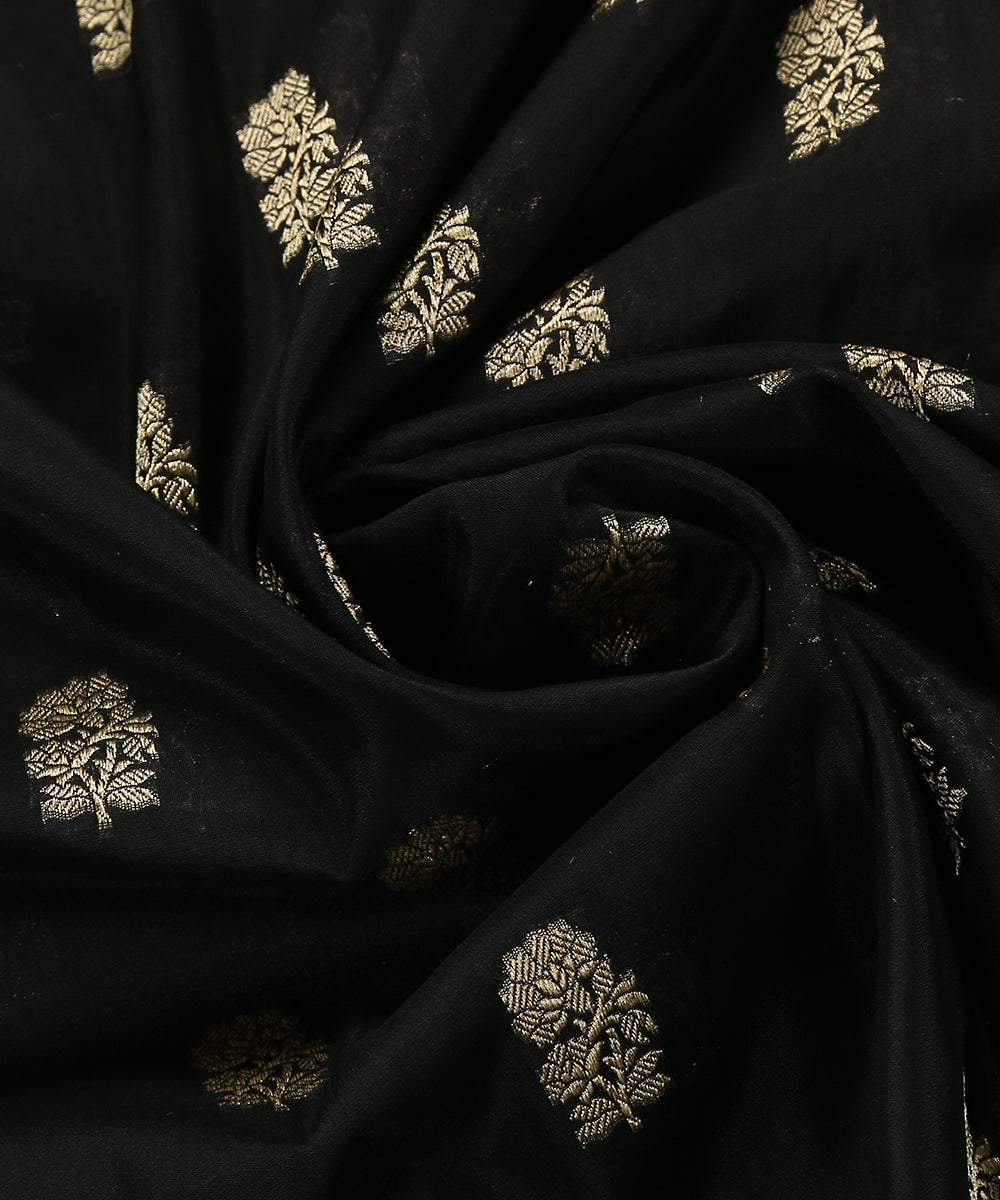 Handloom_Black_Katan_Georgette_Banarasi_Dupatta_With_Red_Selvedge_WeaverStory_05