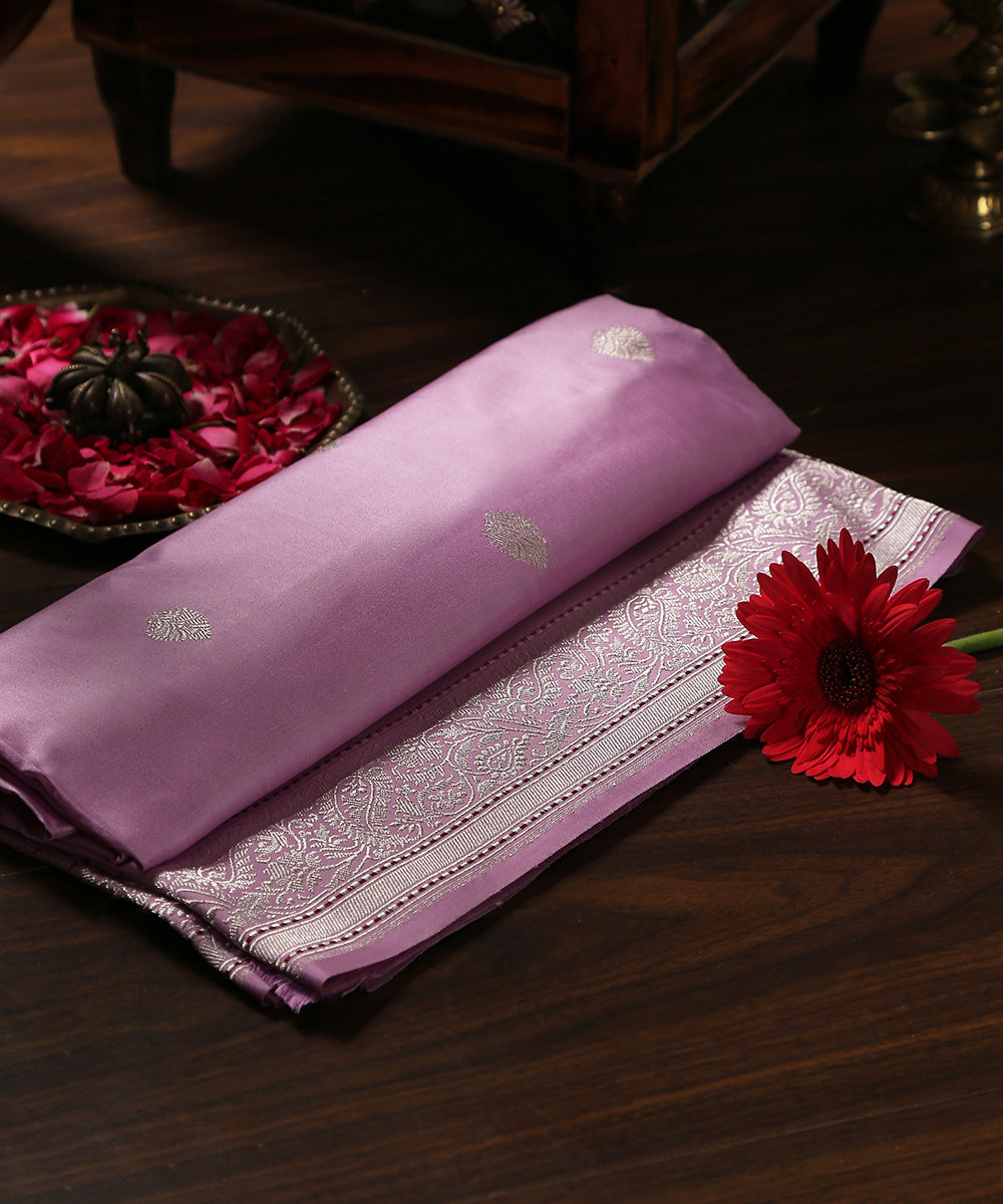 Lavender_Handloom_Pure_Katan_Silk_Banarasi_Dupatta_With_Silver_Zari_Booti_WeaverStory_01