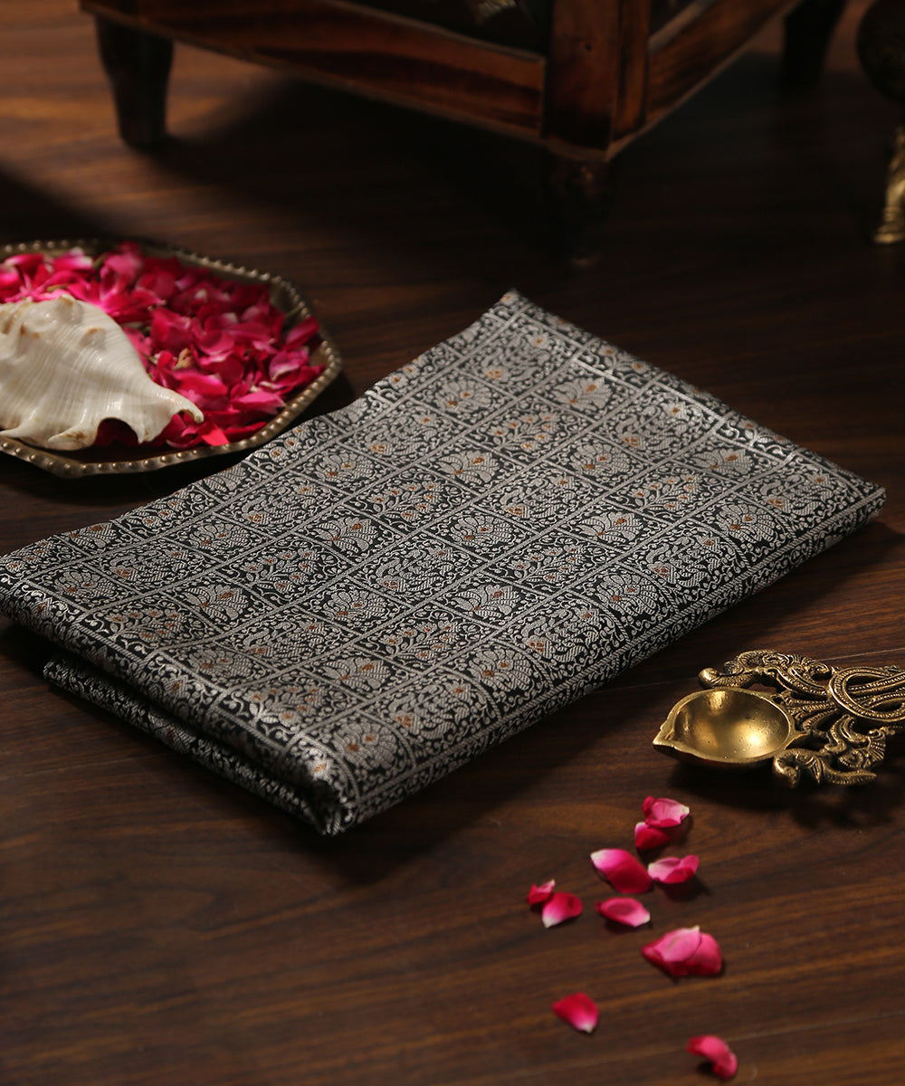 Handloom_Black_Pure_Katan_Silk_Banarasi_Dupatta_With_Meenakari_WeaverStory_01