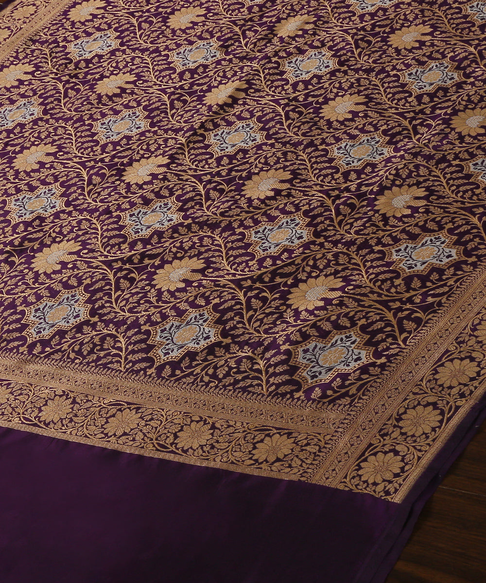 Purple_Handloom_Pure_Katan_Silk_Banarasi_Brocade_Dupatta_With_Over_All_Jaal_WeaverStory_03