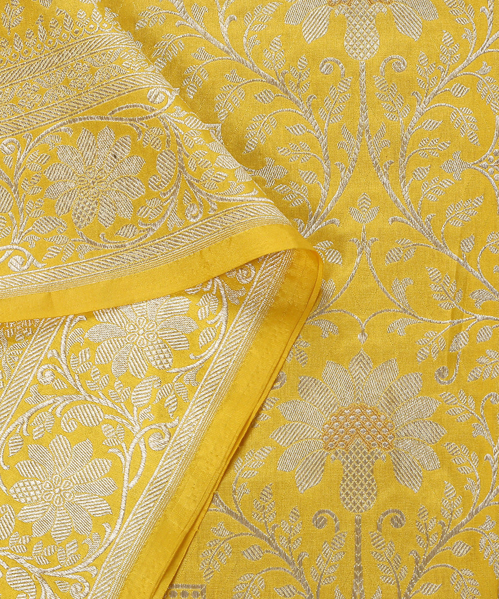 Yellow_Handloom_Pure_Katan_Silk_Brocade_Banarasi_Dupatta_With_Zari_Jaal_WeaverStory_04