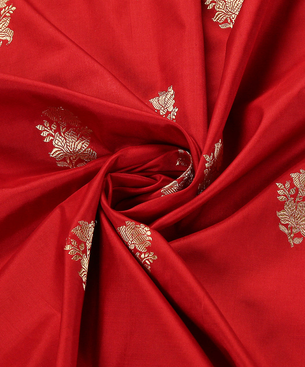 Handloom_Red_Pure_Katan_Silk_Banarasi_Dupatta_With_Kadhwa_Booti_WeaverStory_05