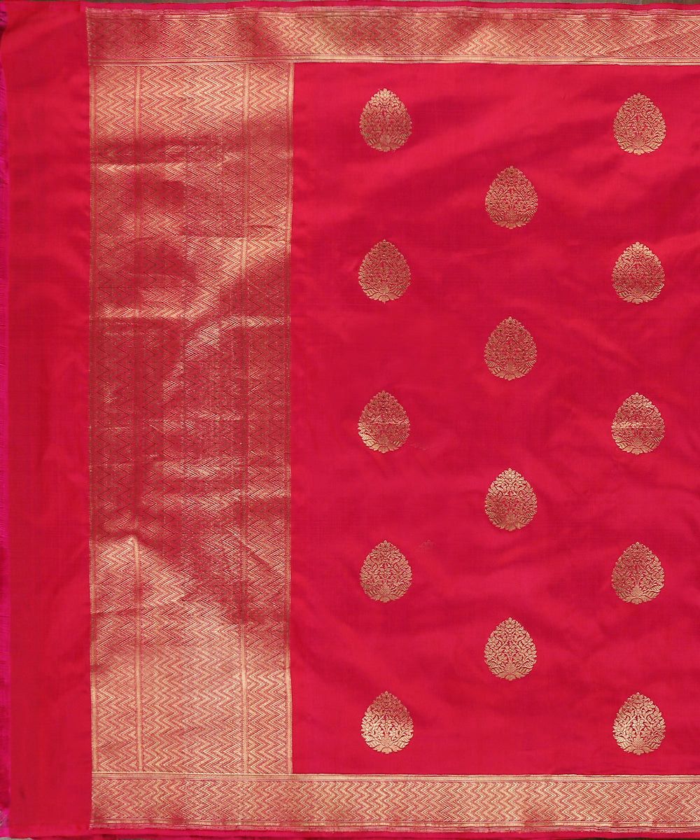 Hot_Pink_Handloom_Pure_Katan_Silk_Banarasi_Dupatta_With_Kadhwa_Booti_WeaverStory_02