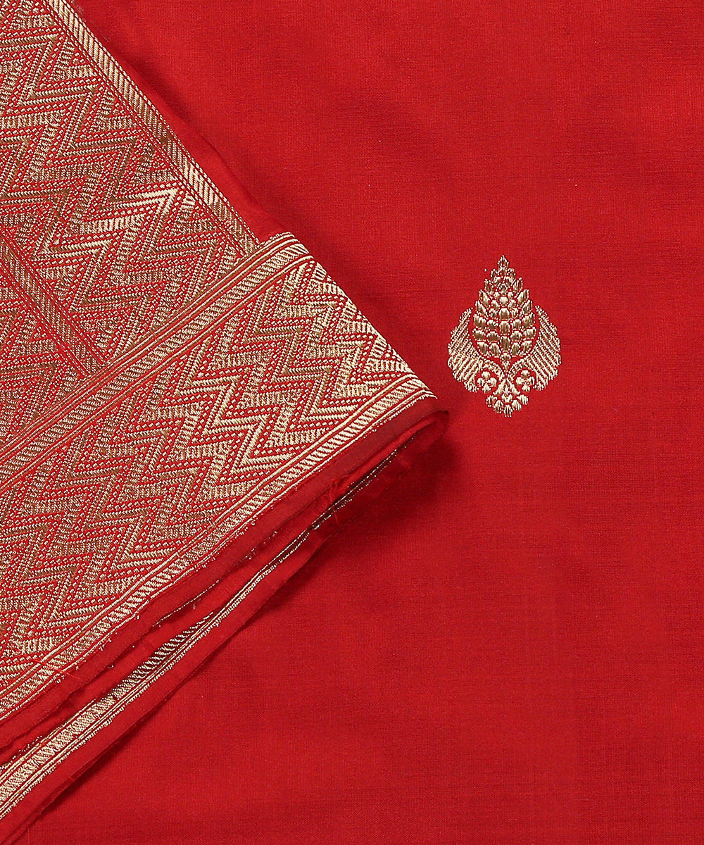 Handloom_Maroon_And_Black_Dual_Tone_Pure_Katan_Silk_Banarasi_Dupatta_WeaverStory_04