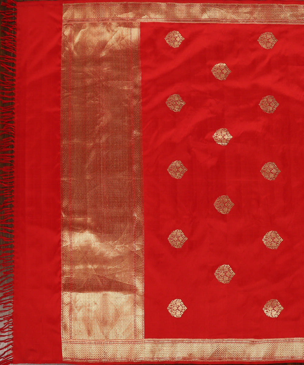 Red_Handloom_Pure_Katan_Silk_Banarasi_Dupatta_With_Bootidar_Design_WeaverStory_02