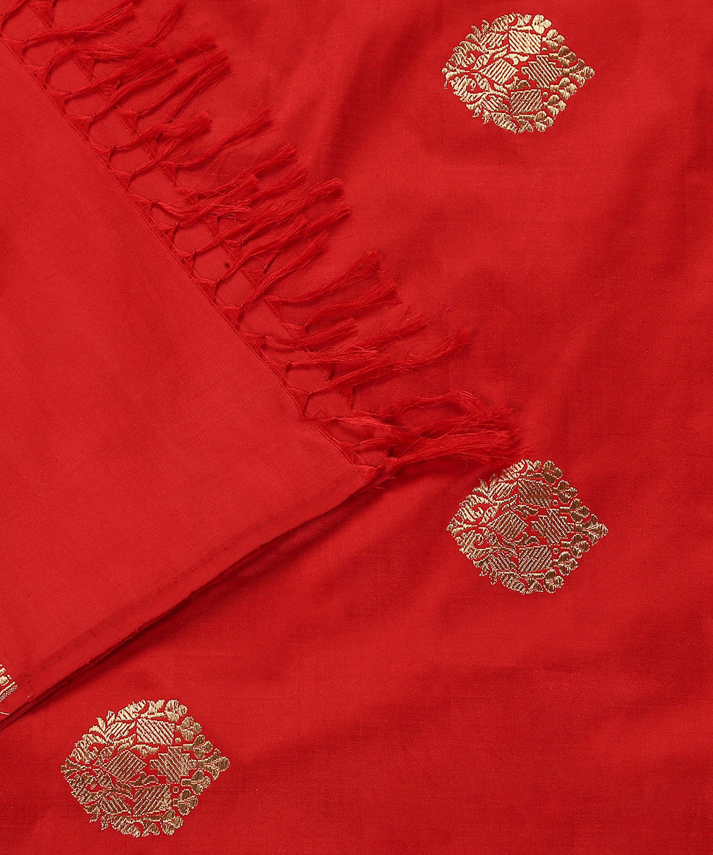 Red_Handloom_Pure_Katan_Silk_Banarasi_Dupatta_With_Bootidar_Design_WeaverStory_04