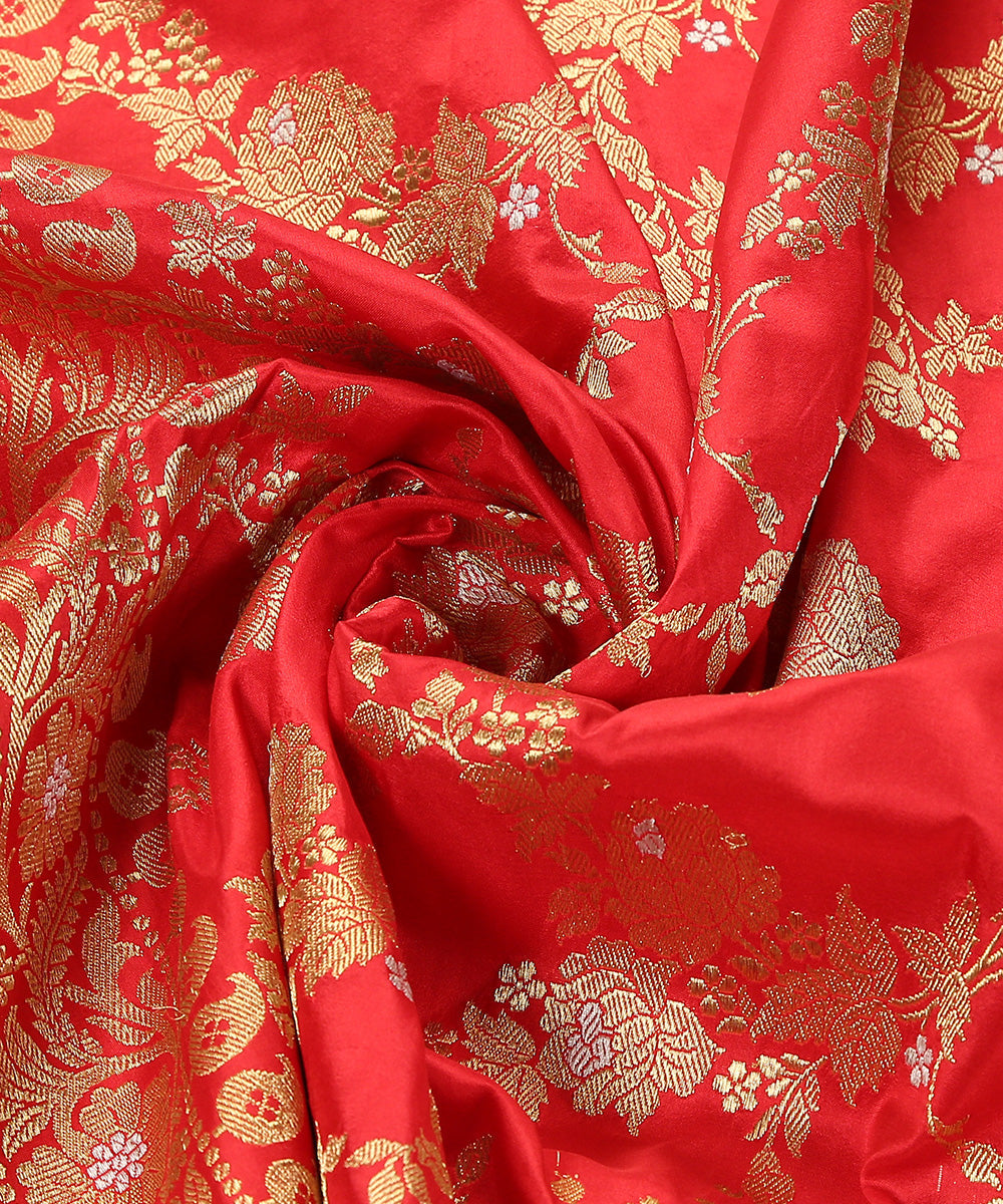Handloom_Red_Pure_Katan_Silk_Sona_Rupa_Banarasi_Jangla_Dupatta_With_Floral_Bunches_WeaverStory_05