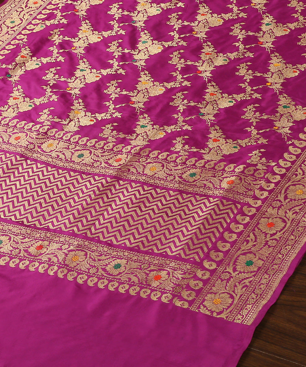 Handloom_Purple_Pure_Katan_Silk_Banarasi_Dupatta_With_Floral_Bunches_WeaverStory_03