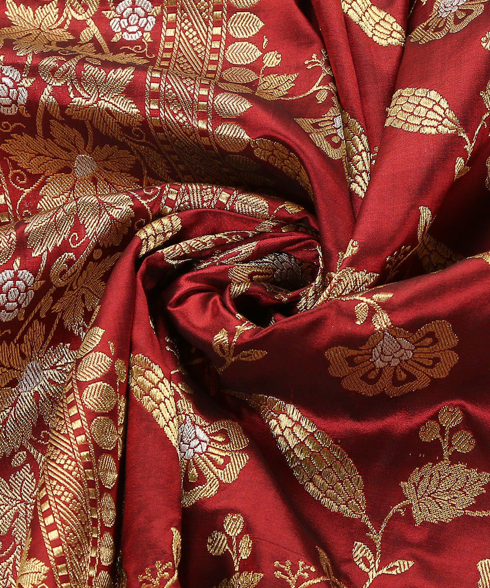 Handloom_Maroon_And_Black_Dual_Tone_Pure_Katan_Silk_Banarasi_Jangla_Dupatta_WeaverStory_05