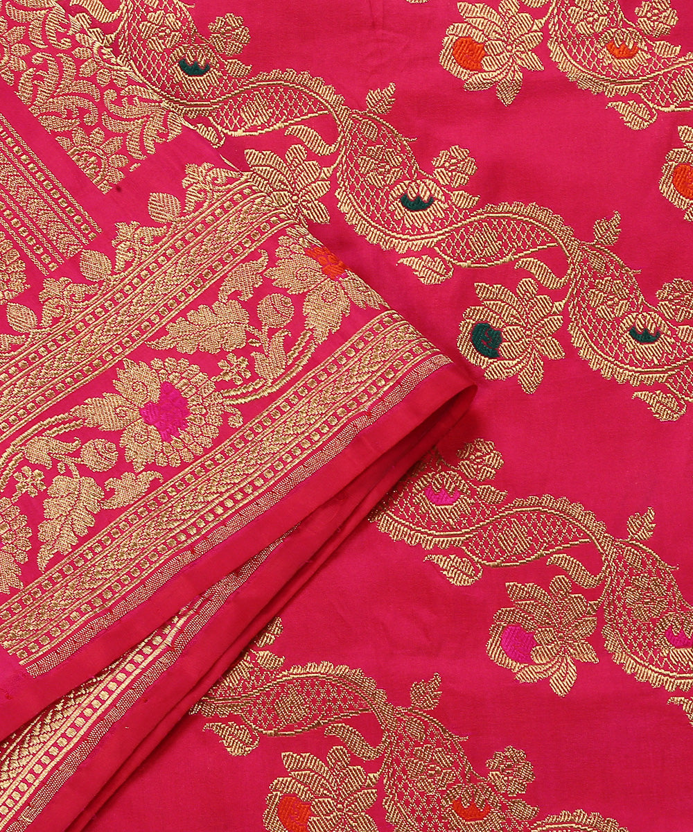 Handloom_Hot_Pink_Pure_Katan_Silk_Banarasi_Jangla_Dupatta_WeaverStory_04