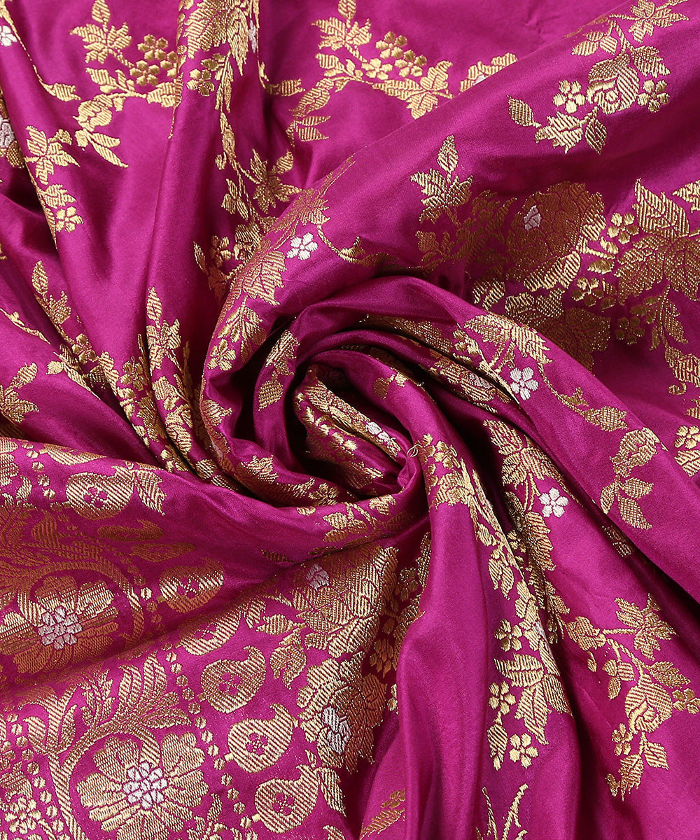 Purple_Handloom_Pure_Katan_Silk_Banarasi_Jangla_Dupatta_With_Floral_Bunches_WeaverStory_05