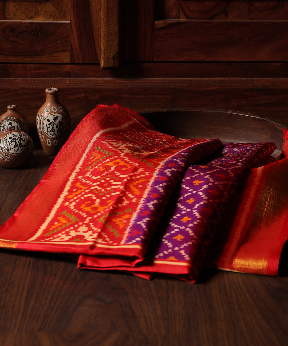 Purple_Handloom_Pure_Mulberry_Silk_Ikat_Patola_Dupatta_With_Tissue_Border_WeaverStory_01