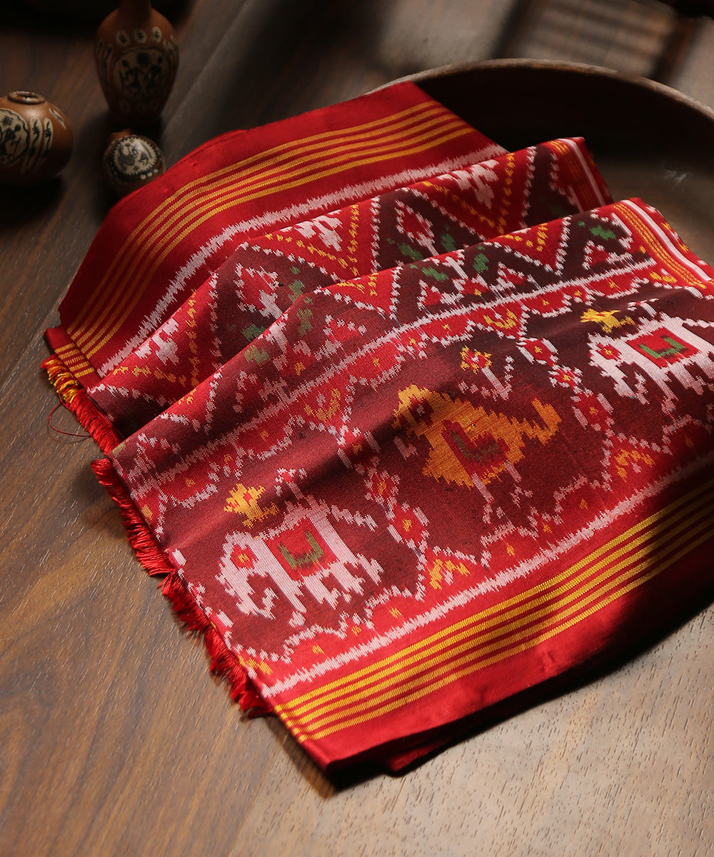 Coke_Brown_Handloom_Pure_Mulberry_Silk_Single_Ikat_Patola_Dupatta_With_Maroon_Border_WeaverStory_01