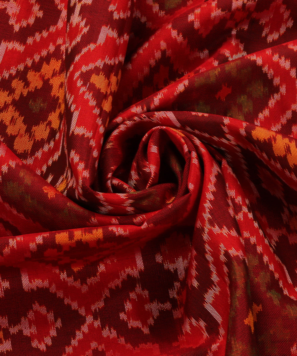 Red_Handloom_Single_Ikat_Pure_Mulberry_Silk_Patola_Dupatta_WeaverStory_05