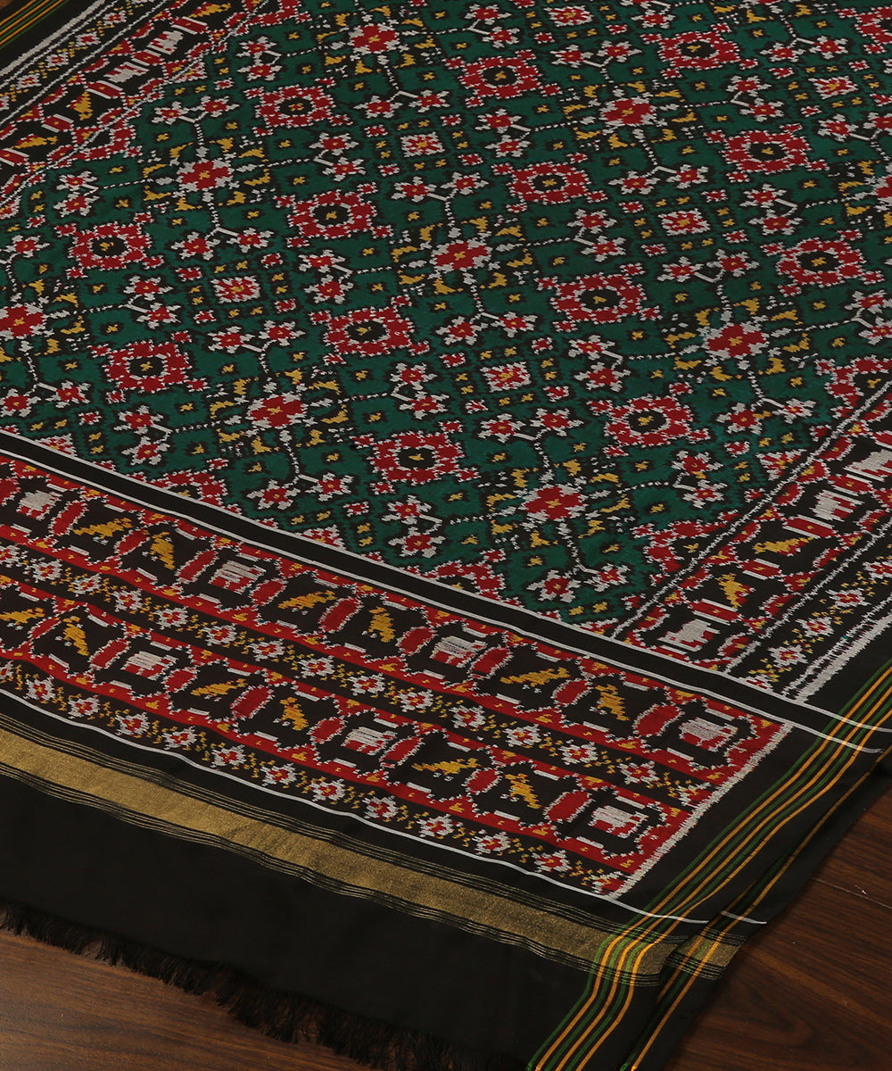 Handloom_Green_Single_Ikat_Pure_Mulberry_Silk_Patola_Dupatta_With_Black_And_Maroon_Border_WeaverStory_03
