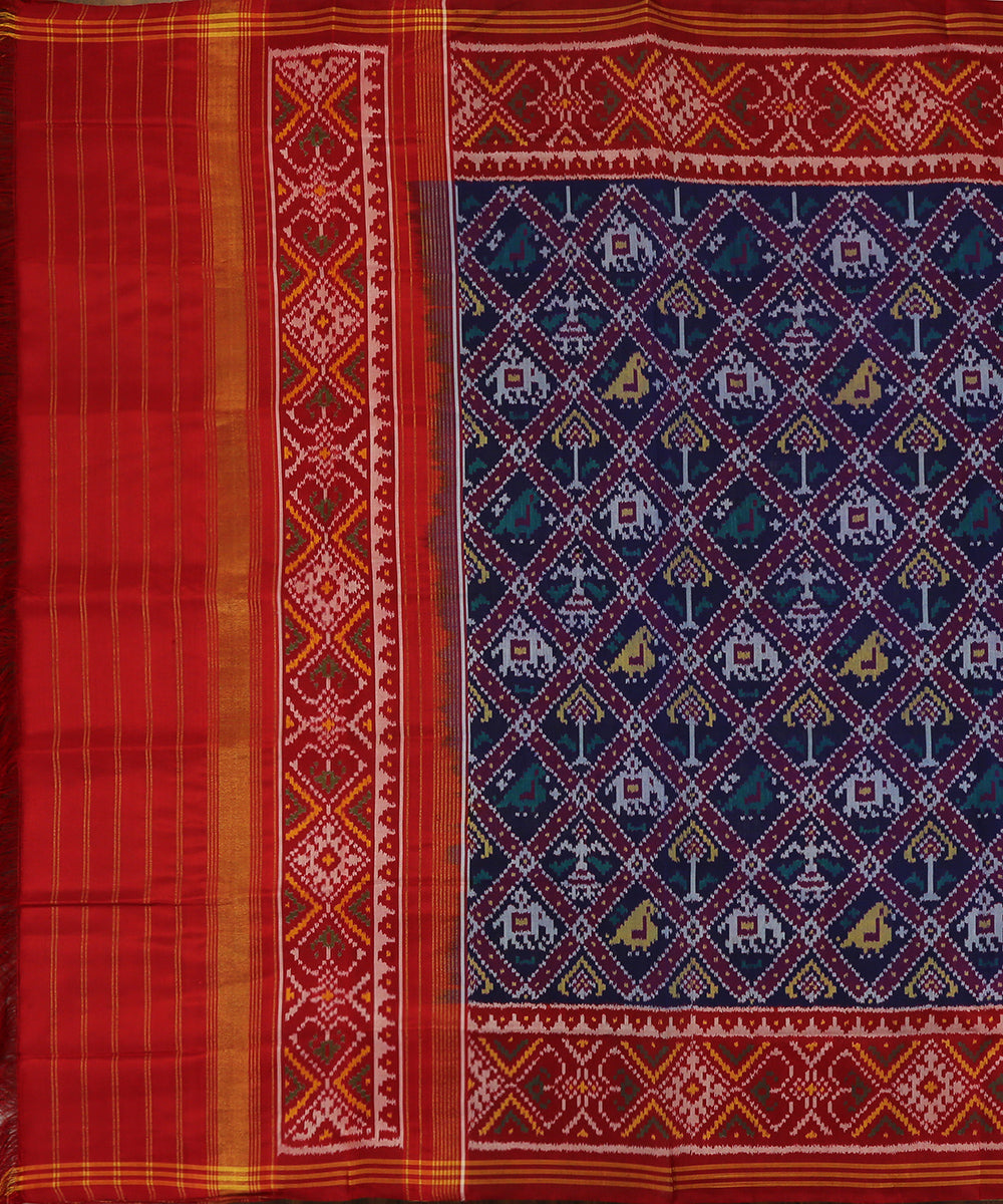 Purple_Handloom_Single_Ikat_Patola_Dupatta_With_Red_Border_And_Pallu_WeaverStory_02