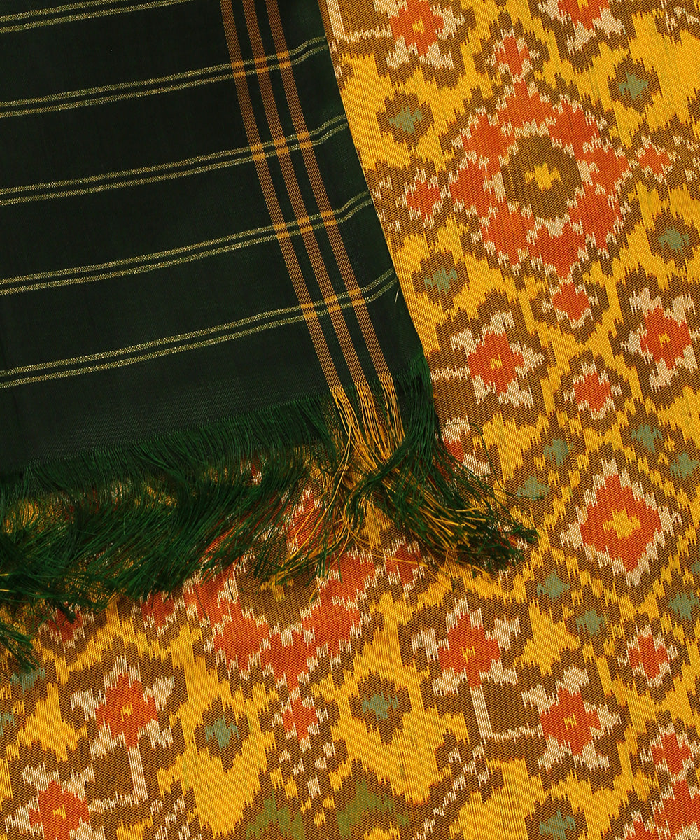 Mustard_And_Green_Handloom_Pure_Mulberry_Single_Ikat_Patola_Dupatta_WeaverStory_04