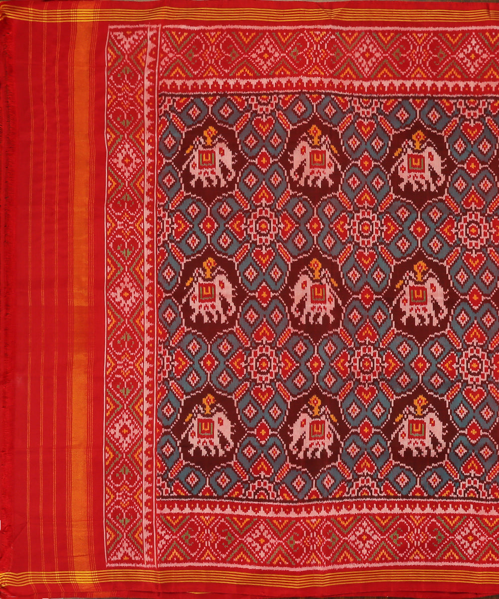 Green_And_Maroon_Handloom_Single_Ikat_Pure_Mulberry_Silk_Patola_Dupatta_With_Red_Border_WeaverStory_02