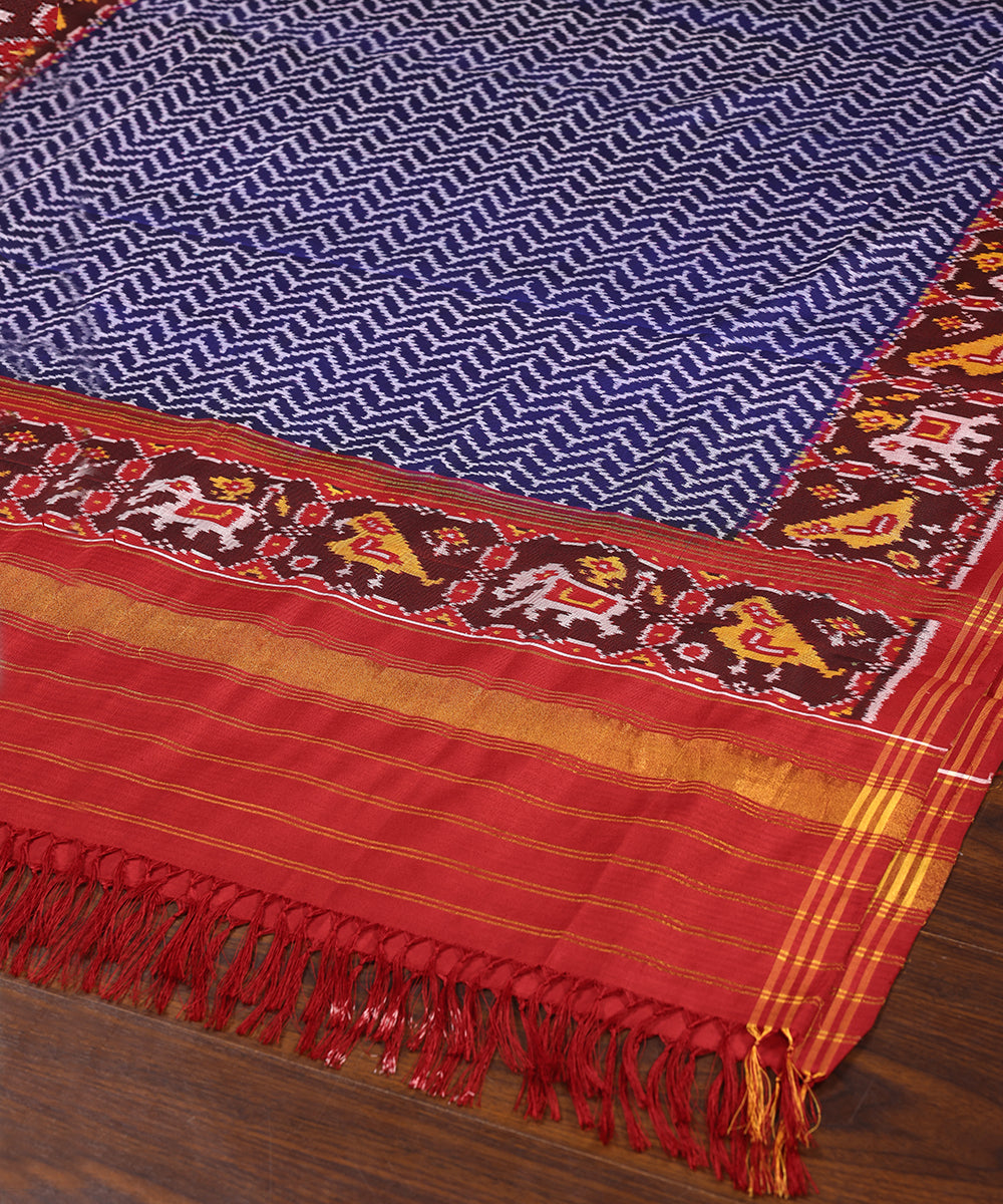 Purple_Handloom_Pure_Mulberry_Silk_Ikat_Patola_Dupatta_With_Chevron_Weave_WeaverStory_03