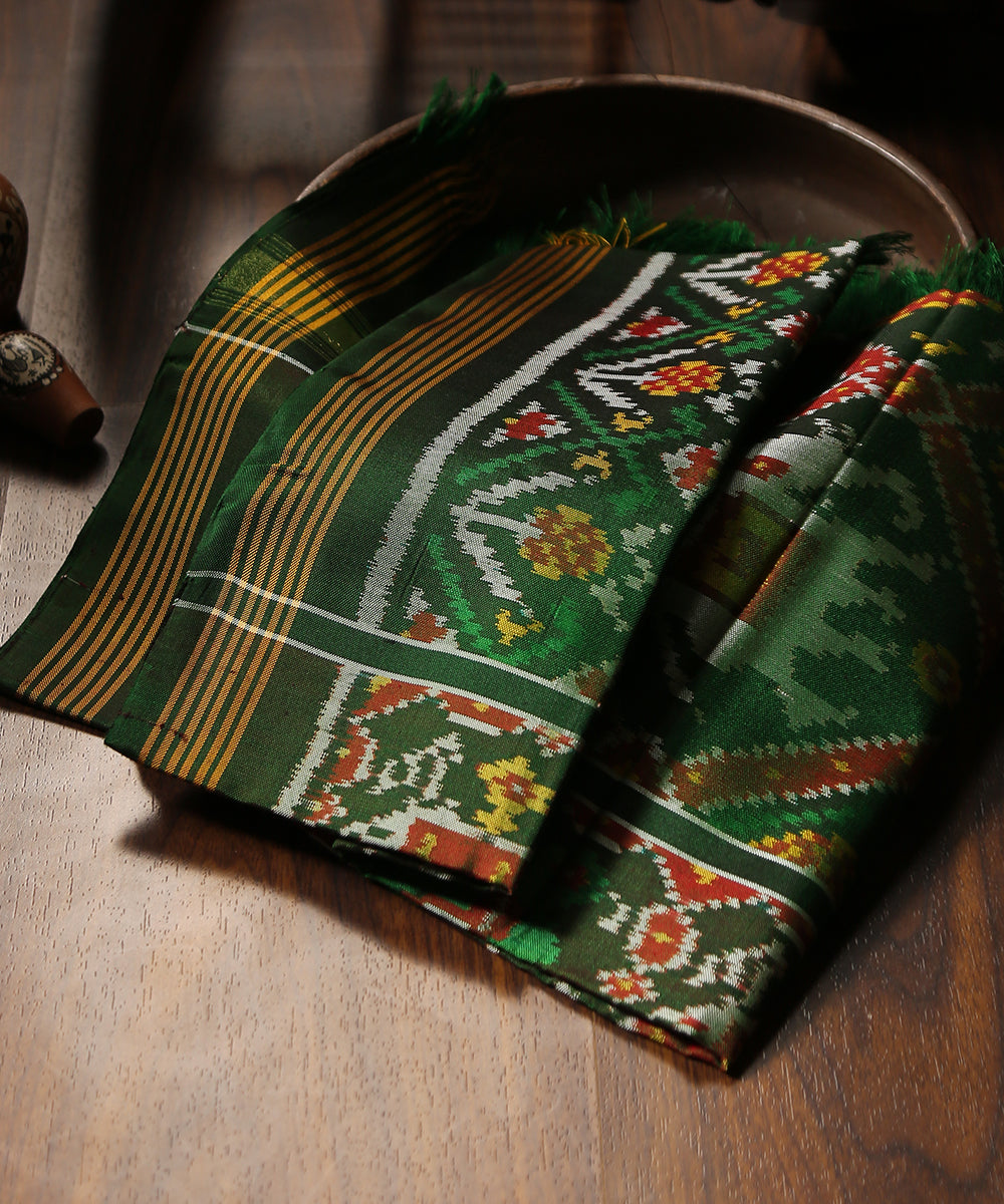 Handloom_Green_Pure_Mulberry_Silk_Single_Ikat_Patola_Dupatta_With_Elephant_Motifs_WeaverStory_01