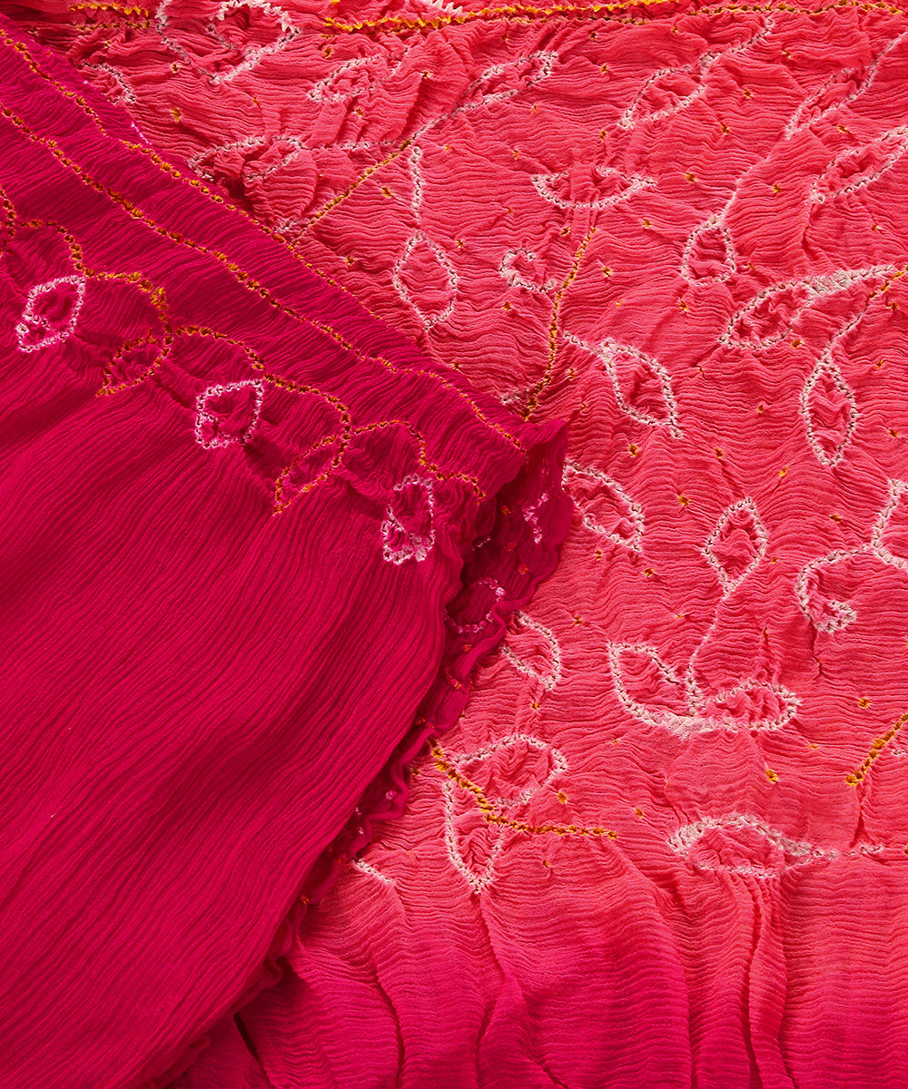 Handloom_Peach_And_Pink_Pure_Georgette_Banarasi_Bandhej_Dupatta_WeaverStory_04