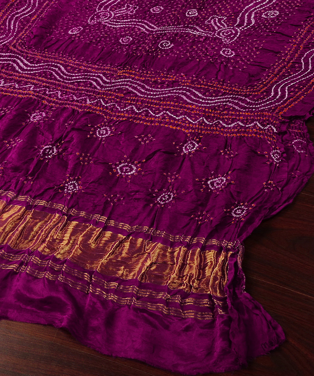 Handloom_Purple_Pure_Gajji_Silk_Banarasi_Bandhej_Dupatta_With_Gold_Zari_Pallu_WeaverStory_03