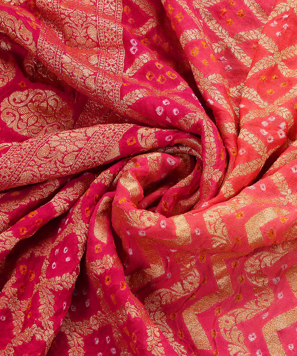 Peach_And_Pink_Pure_Georegette_Handloom_Banarasi_Bandhej_Dupatta_WeaverStory_05
