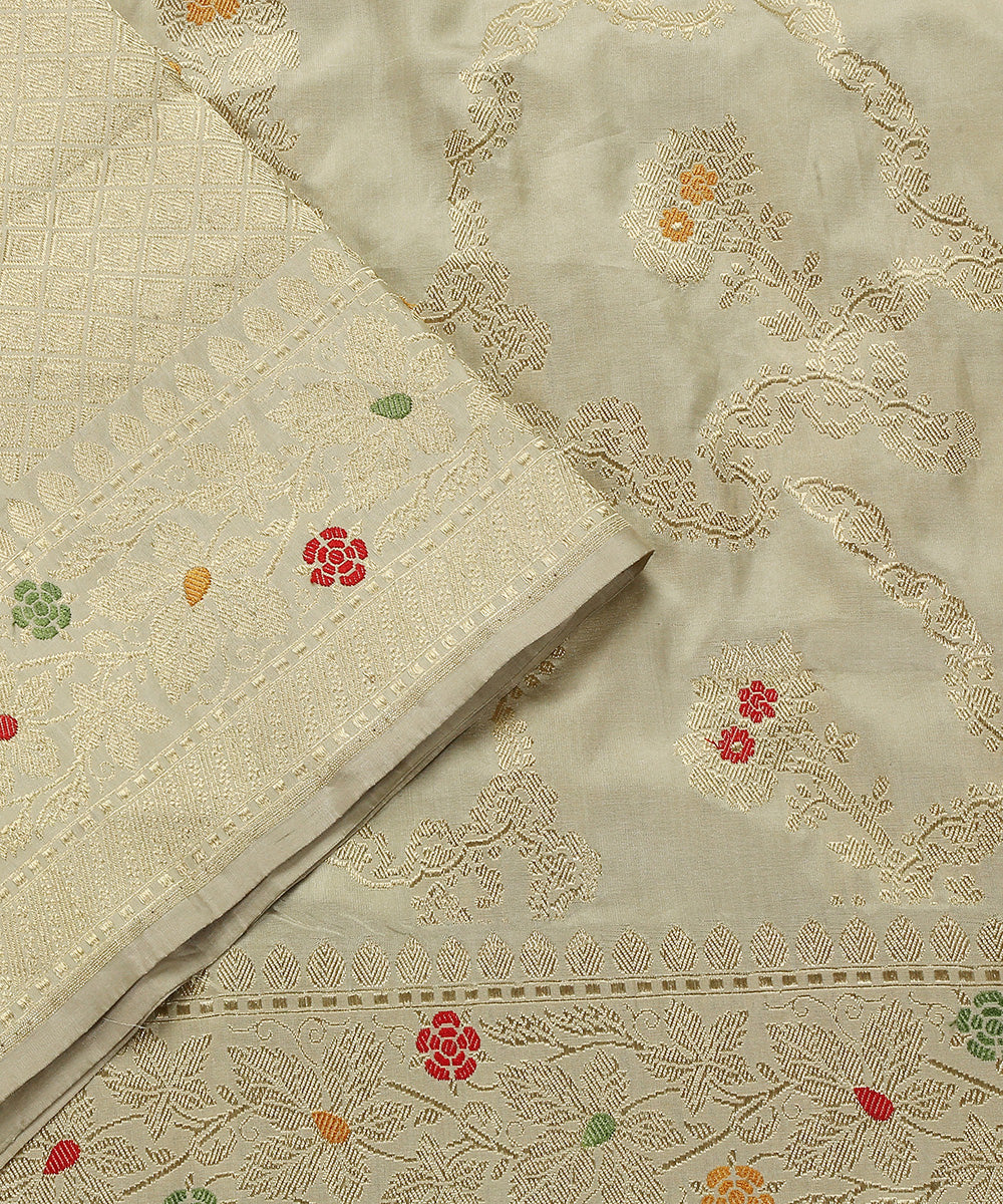 Handloom_Pista_Kadhwa_Meenakari_Boota_Jangla_Dupatta_With_Broad_Zari_And_Meenakari_Border_WeaverStory_04