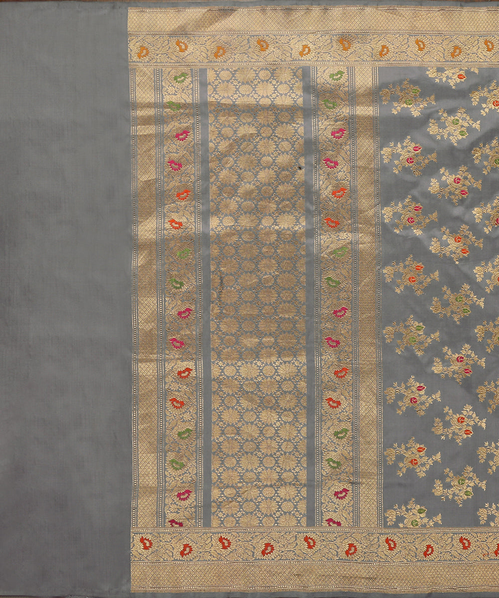 Grey_Handloom_Kadhwa_Meenakari_Boota_Jangla_Dupatta_With_Broad_Zari_And_Meenakari_Border_WeaverStory_02