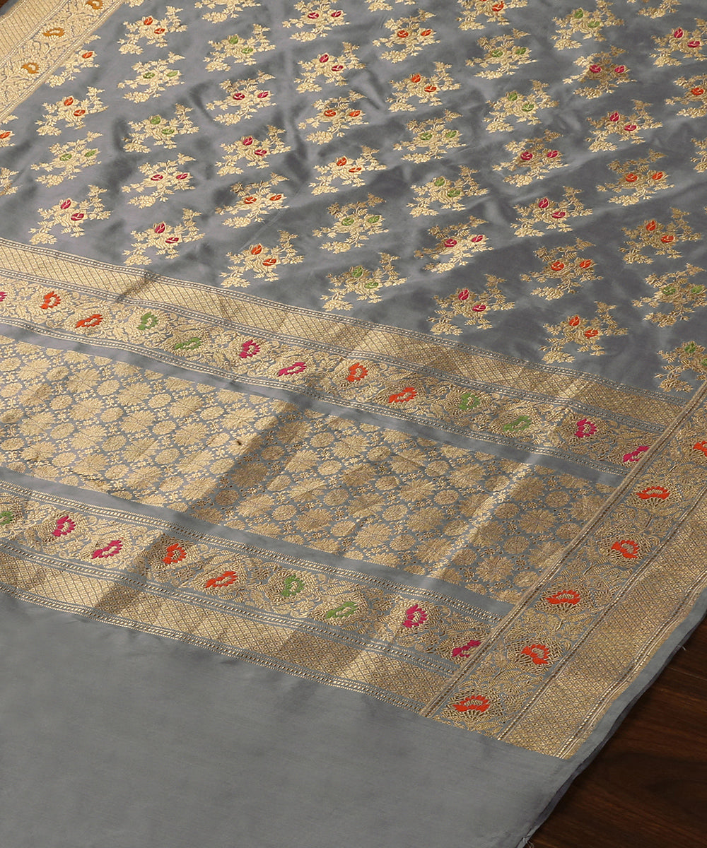 Grey_Handloom_Kadhwa_Meenakari_Boota_Jangla_Dupatta_With_Broad_Zari_And_Meenakari_Border_WeaverStory_03