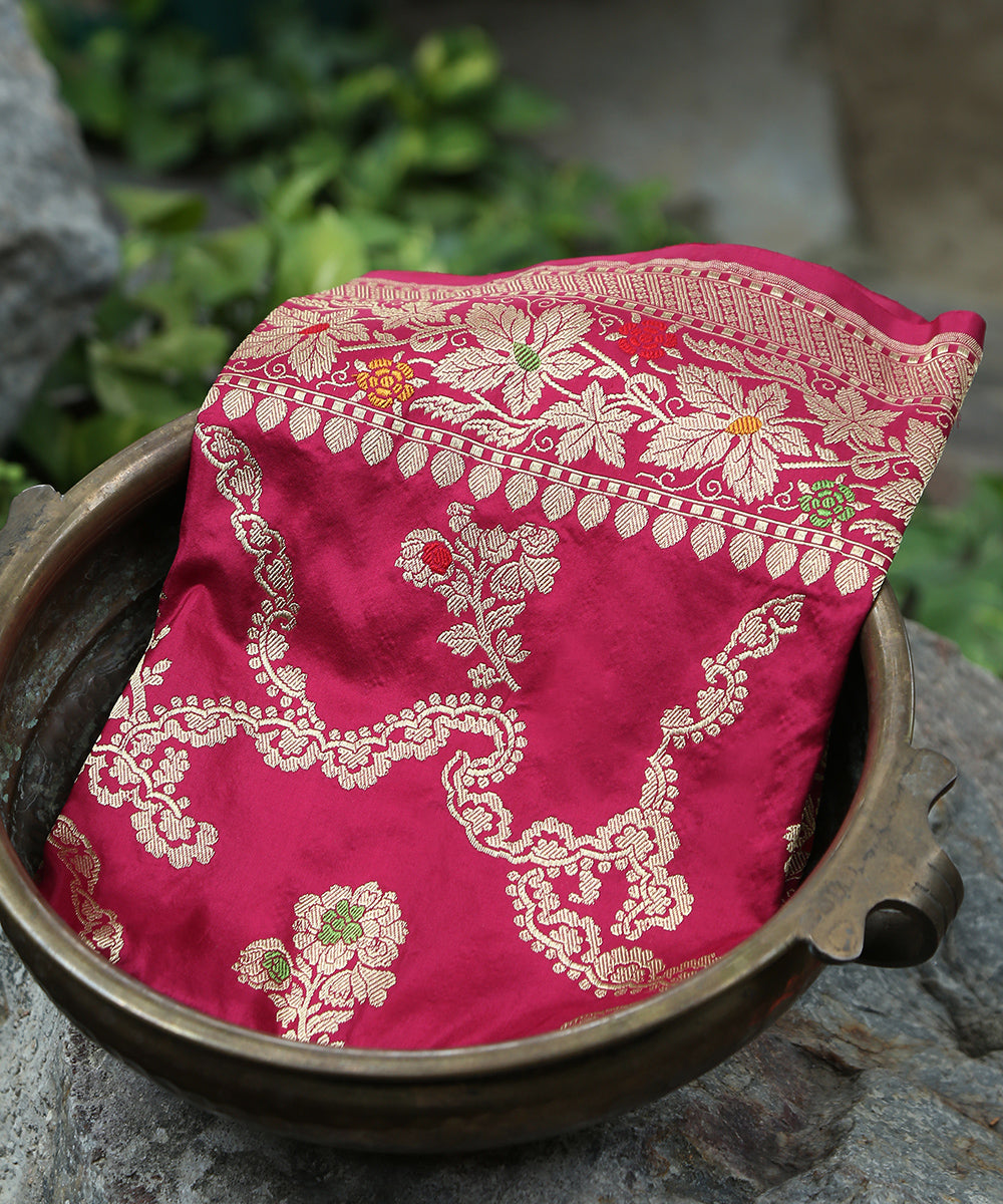 Handloom_Maroon_Pure_Katan_Silk_Banarasi_Dupatta_With_Jaal_WeaverStory_01