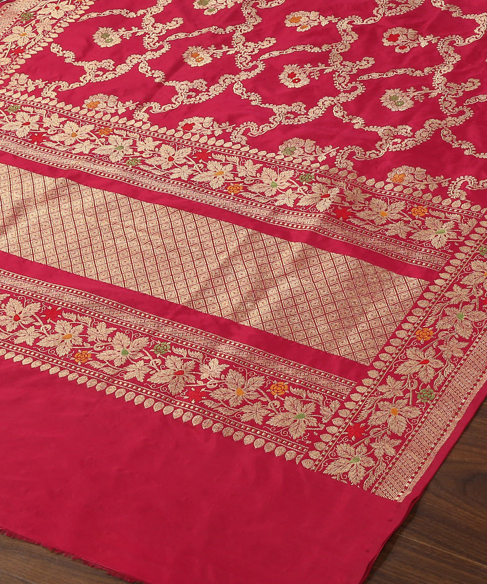 Handloom_Maroon_Pure_Katan_Silk_Banarasi_Dupatta_With_Jaal_WeaverStory_03