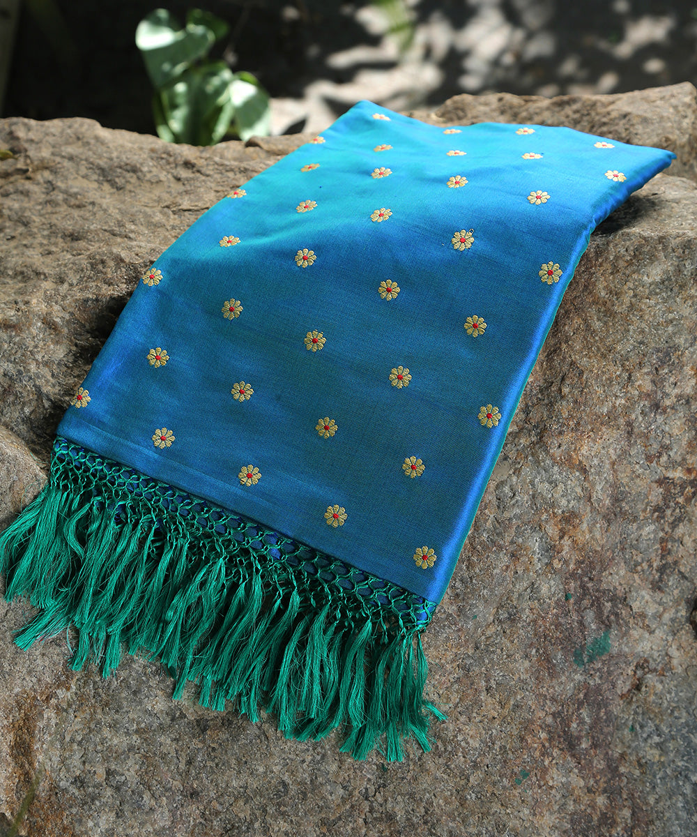 Handloom_Green_And_Royal_Blue_Double_Shade_Pure_Katan_Silk_Banarasi_Dupatta_WeaverStory_01