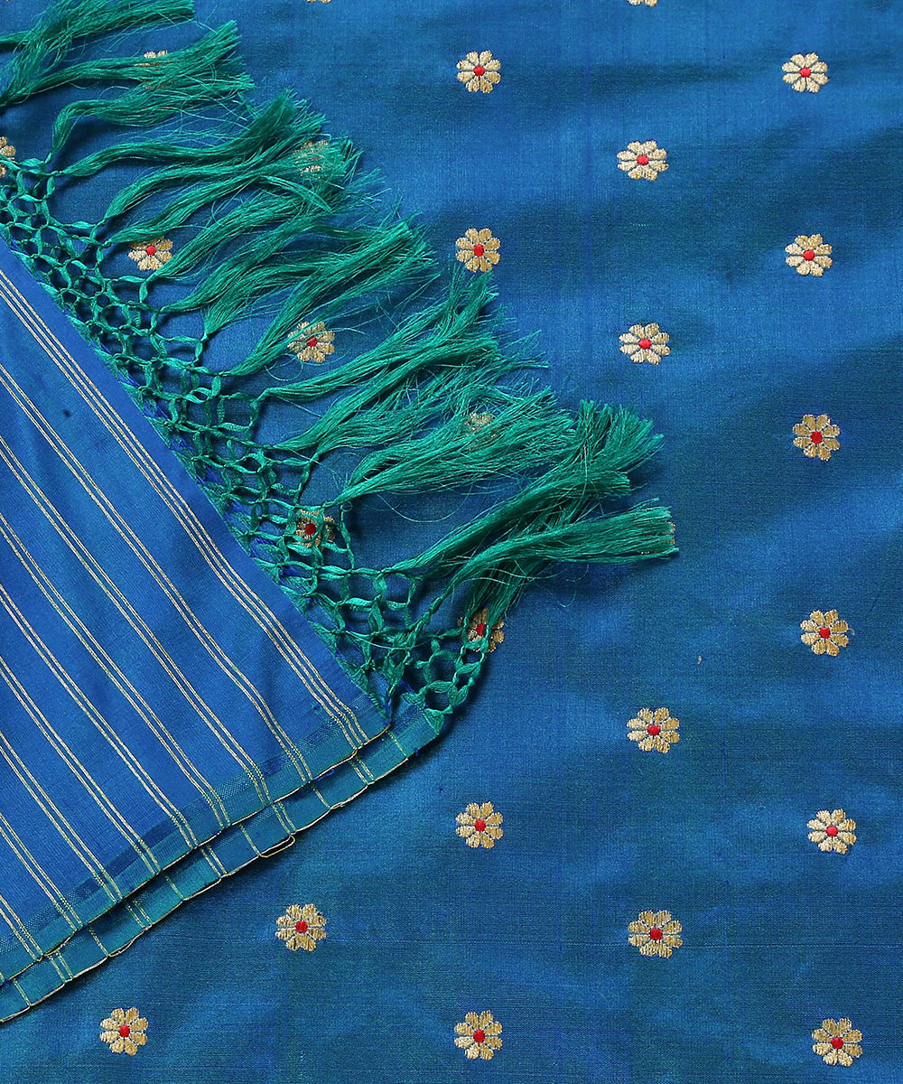 Handloom_Green_And_Royal_Blue_Double_Shade_Pure_Katan_Silk_Banarasi_Dupatta_WeaverStory_04
