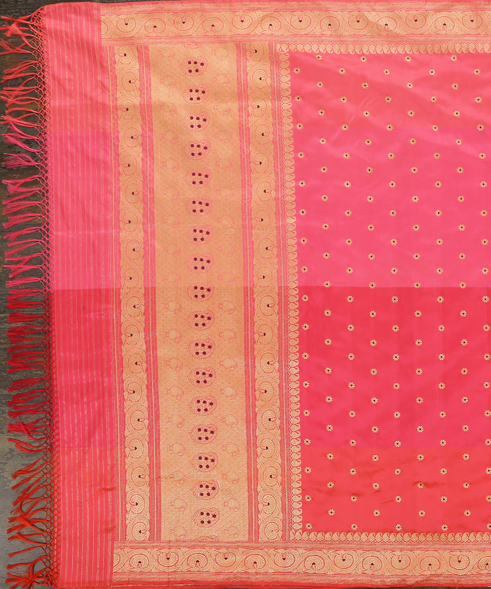 Magenta_Handloom_Pure_Katan_Silk_Banarasi_Dupatta_With_Paisley_Border_WeaverStory_02