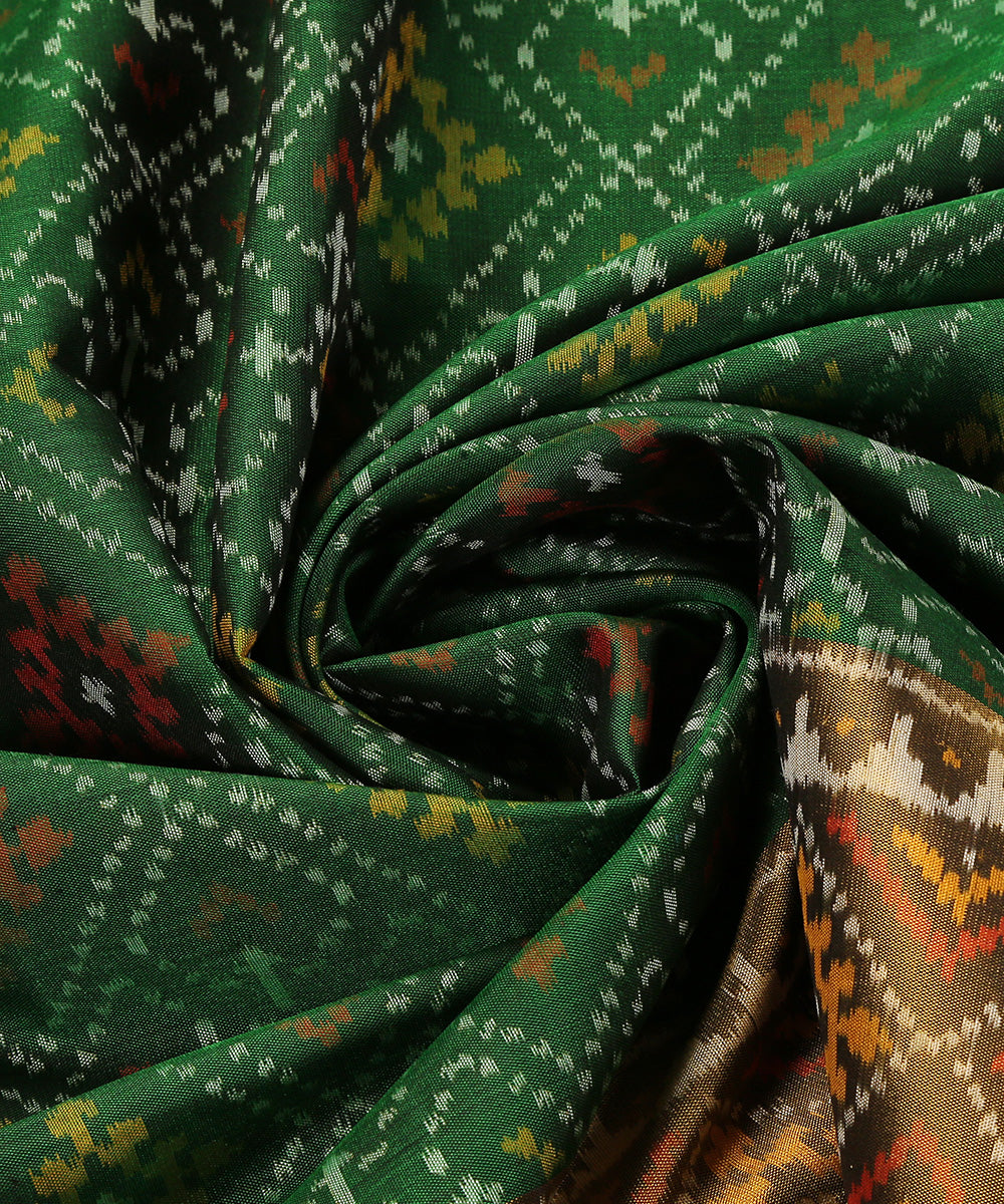Green_Handloom_Pure_Mulberry_Silk_Ikat_Patola_Dupatta_WeaverStory_05
