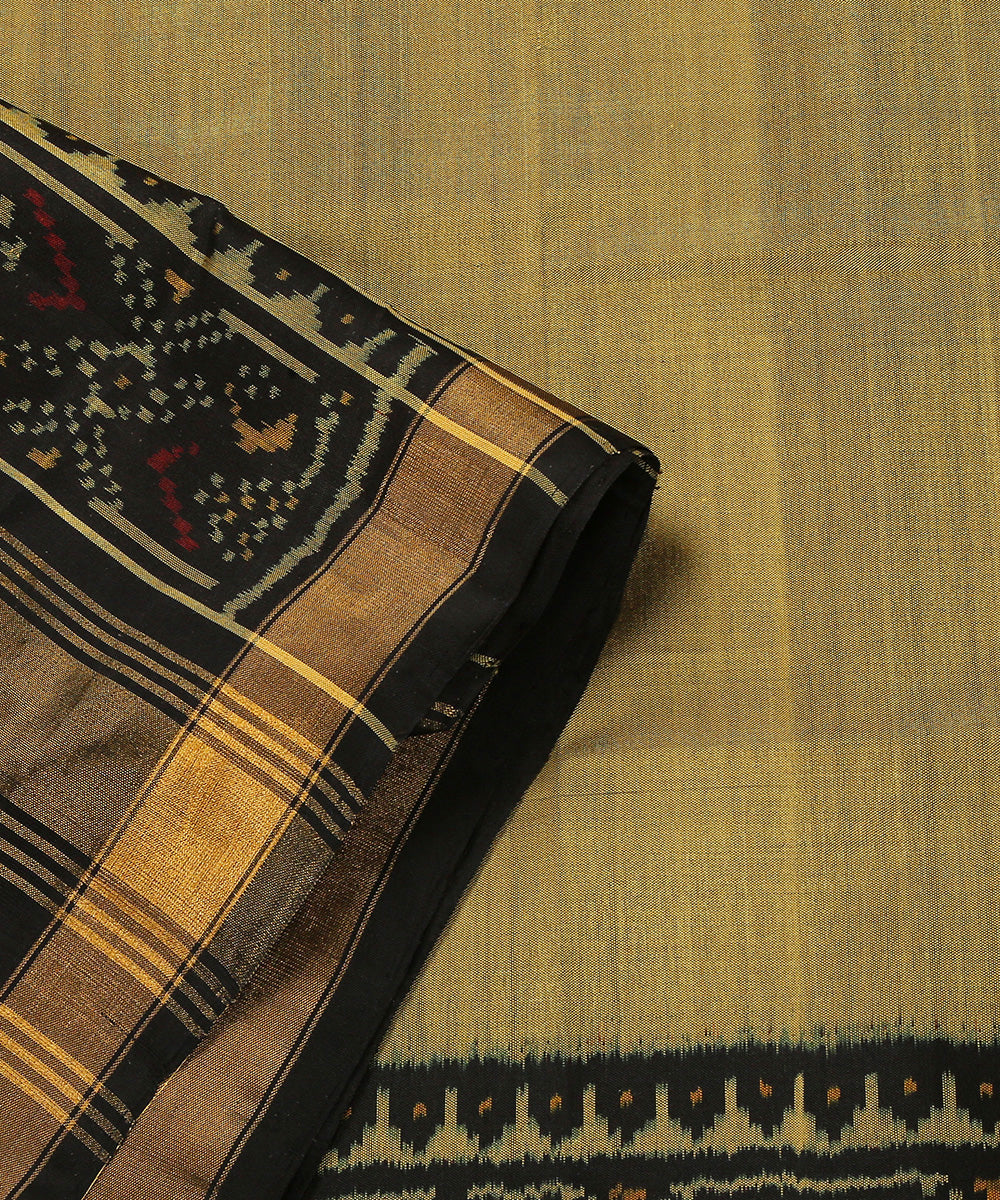 Black_Handloom_Pure_Mulberry_Silk_Ikat_Patola_Dupatta_WeaverStory_04
