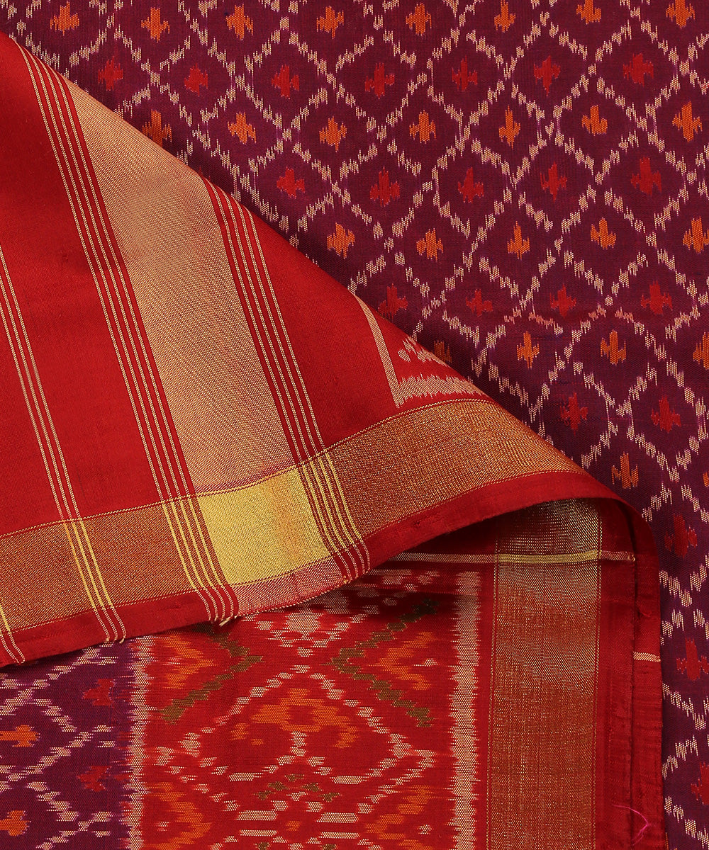 Purple_And_Red_Handloom_Pure_Mulberry_Silk_Single_Ikat_Patola_Dupatta_WeaverStory_04